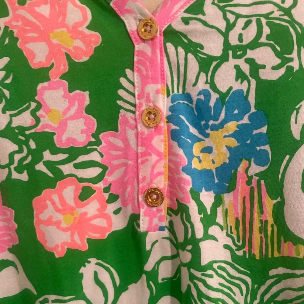 Lilly Pulitzer Roll Sleeve Medium - Picture 2 of 6